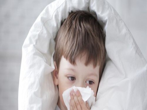 婴儿发烧多少度是正常的;解读婴儿发烧度数的临界值，把握就诊时机
